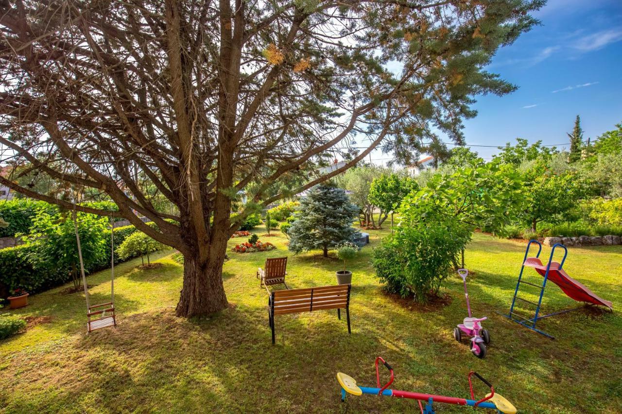 Garden Paradise App Sveti Vid-Miholjice Exterior foto
