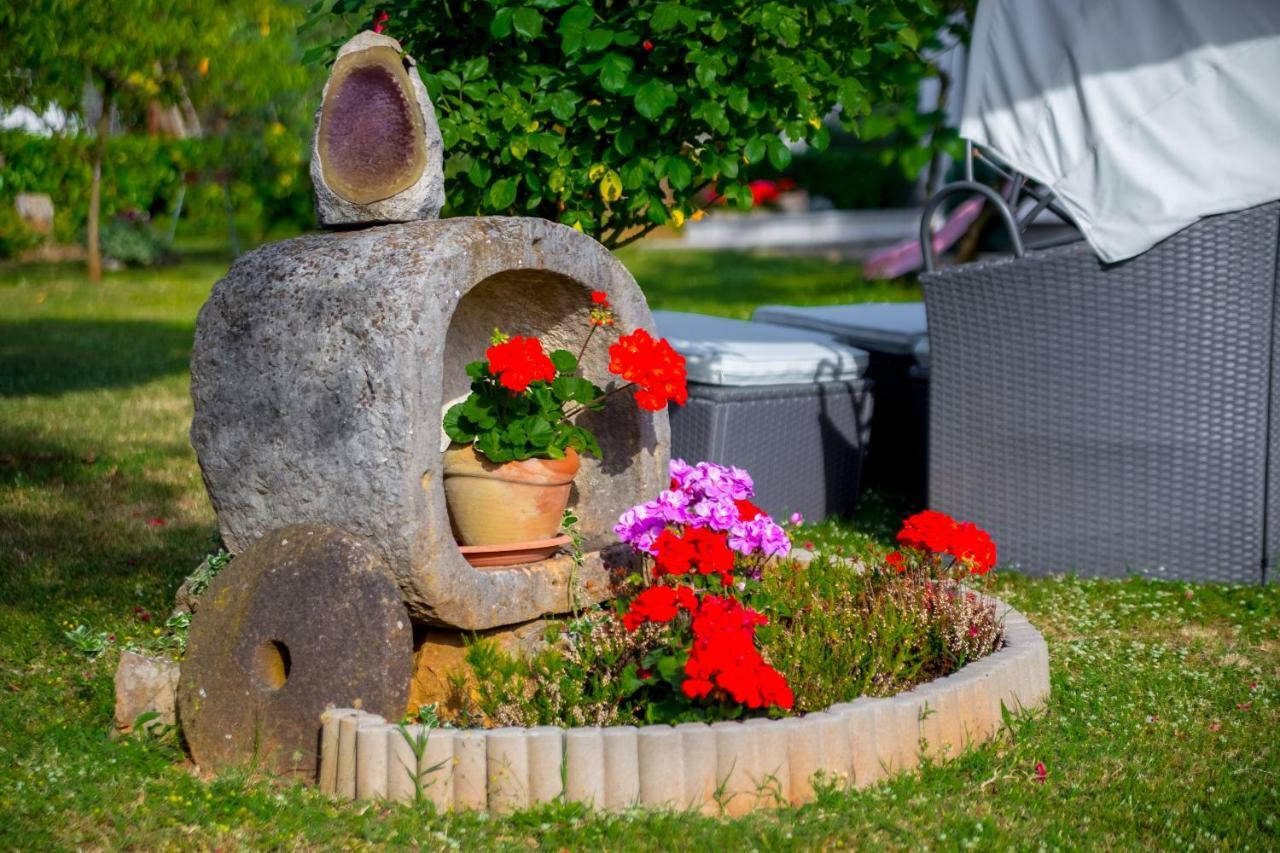Garden Paradise App Sveti Vid-Miholjice Exterior foto